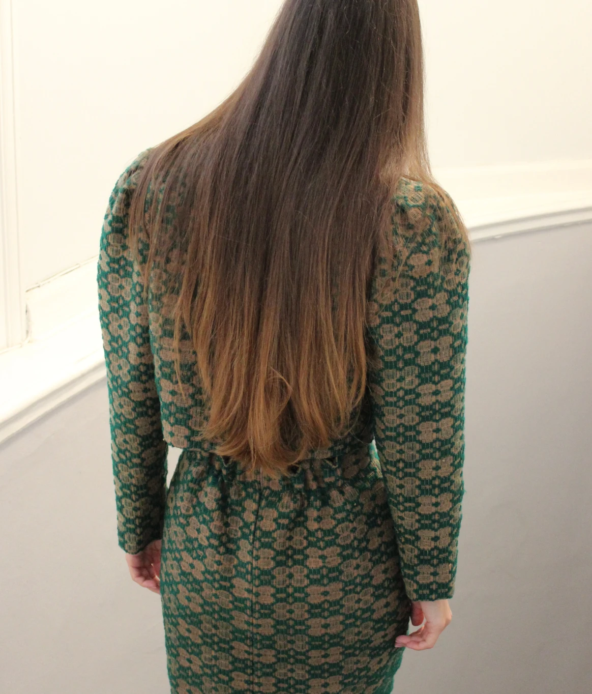 Green short jacket hand woven - Image 4