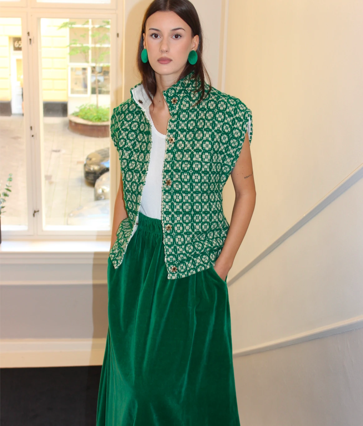 Hand woven wool vest - Image 4