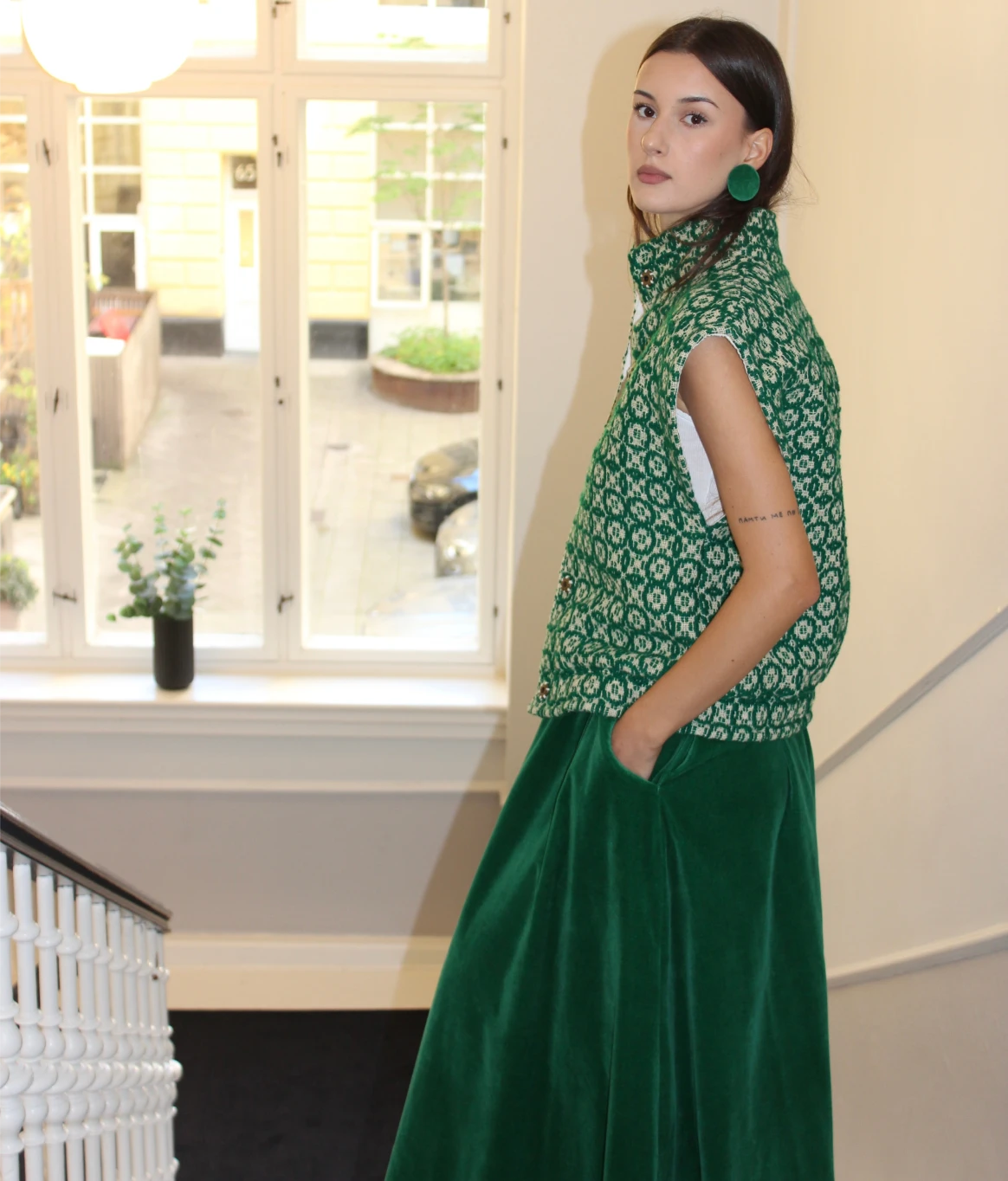 Hand woven wool vest - Image 5