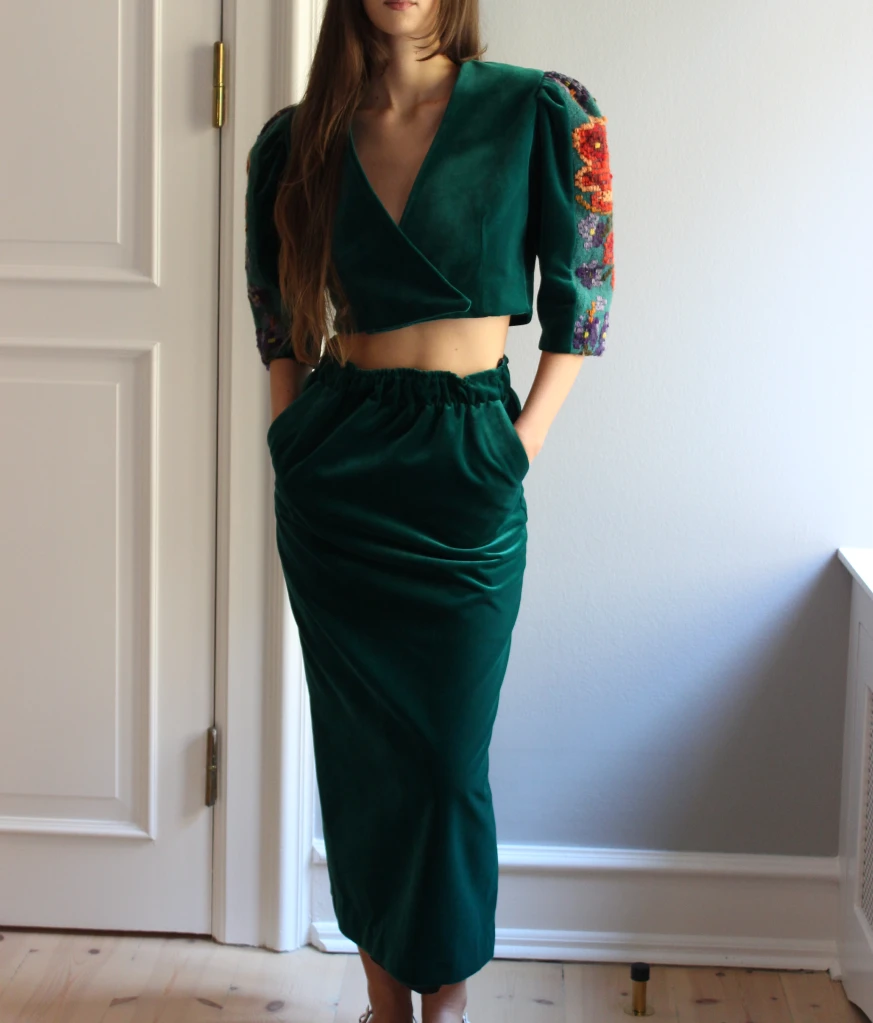 Green velvet long skirt