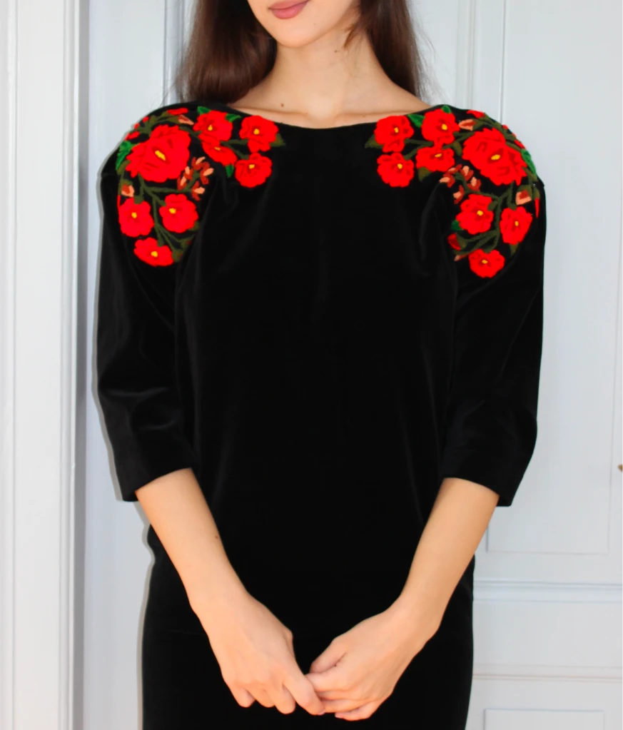Mini dress with red embroidery