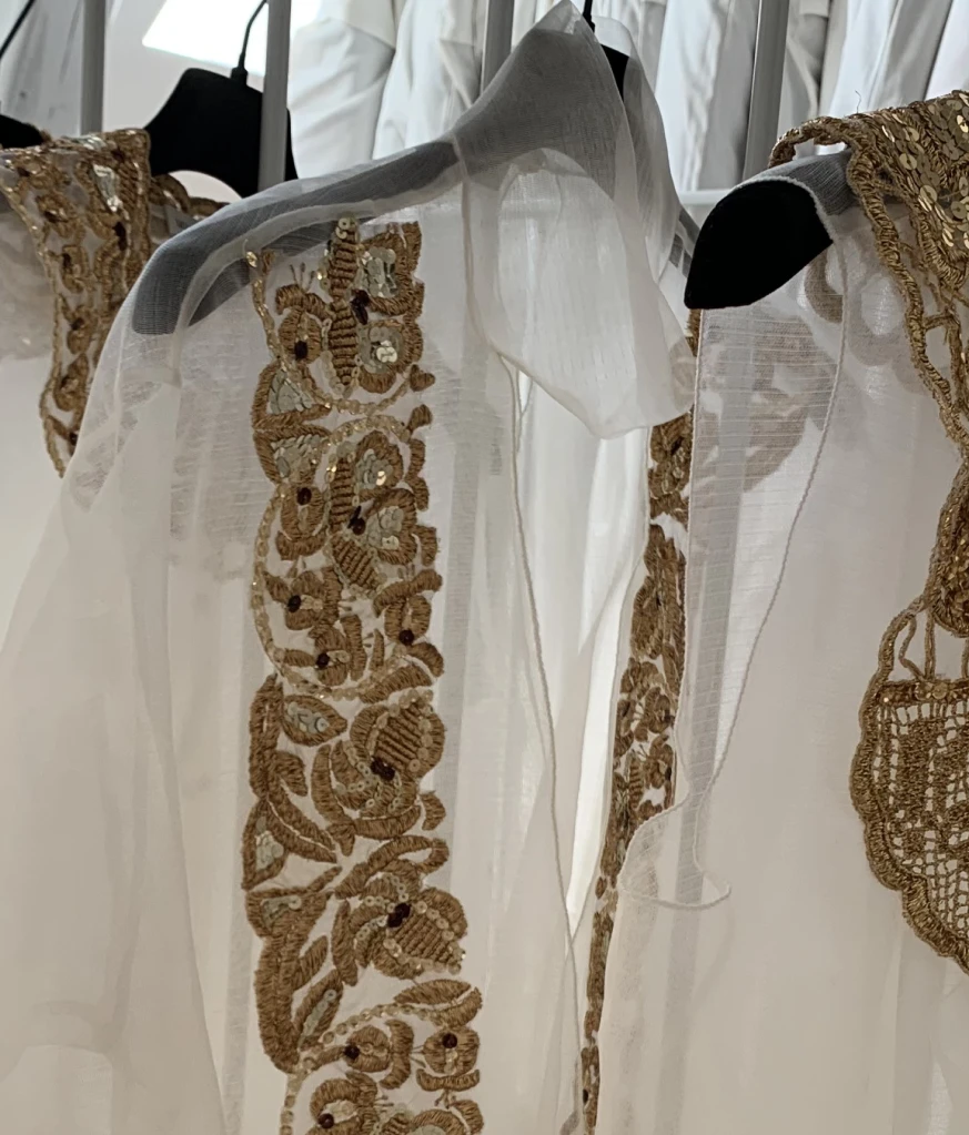 Organza top with golden embroidery - Image 4