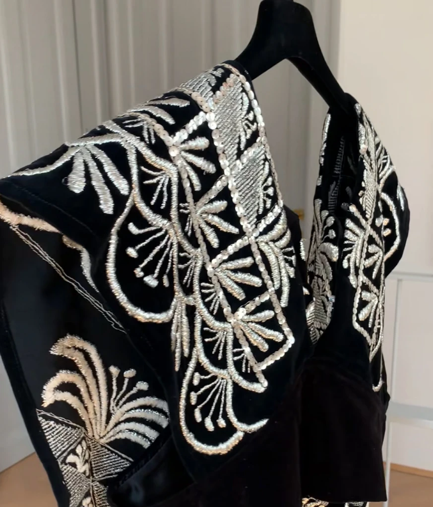 Top with silver sequins - Image 5