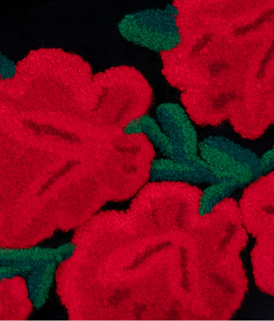 Velvet skirt with red embroidery - Image 4