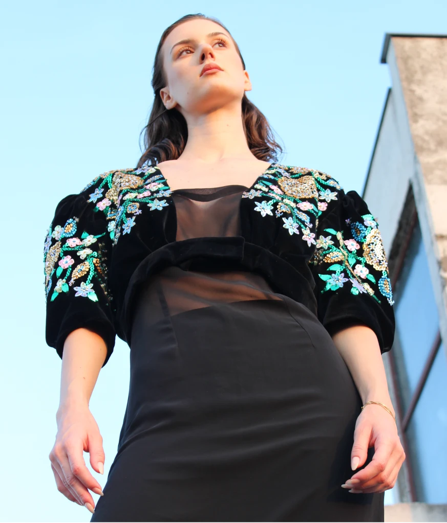 Velvet top with sequins - Image 5