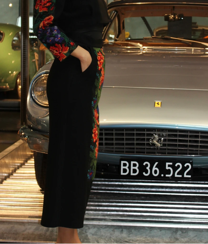 Wool embroidered skirt - Image 4