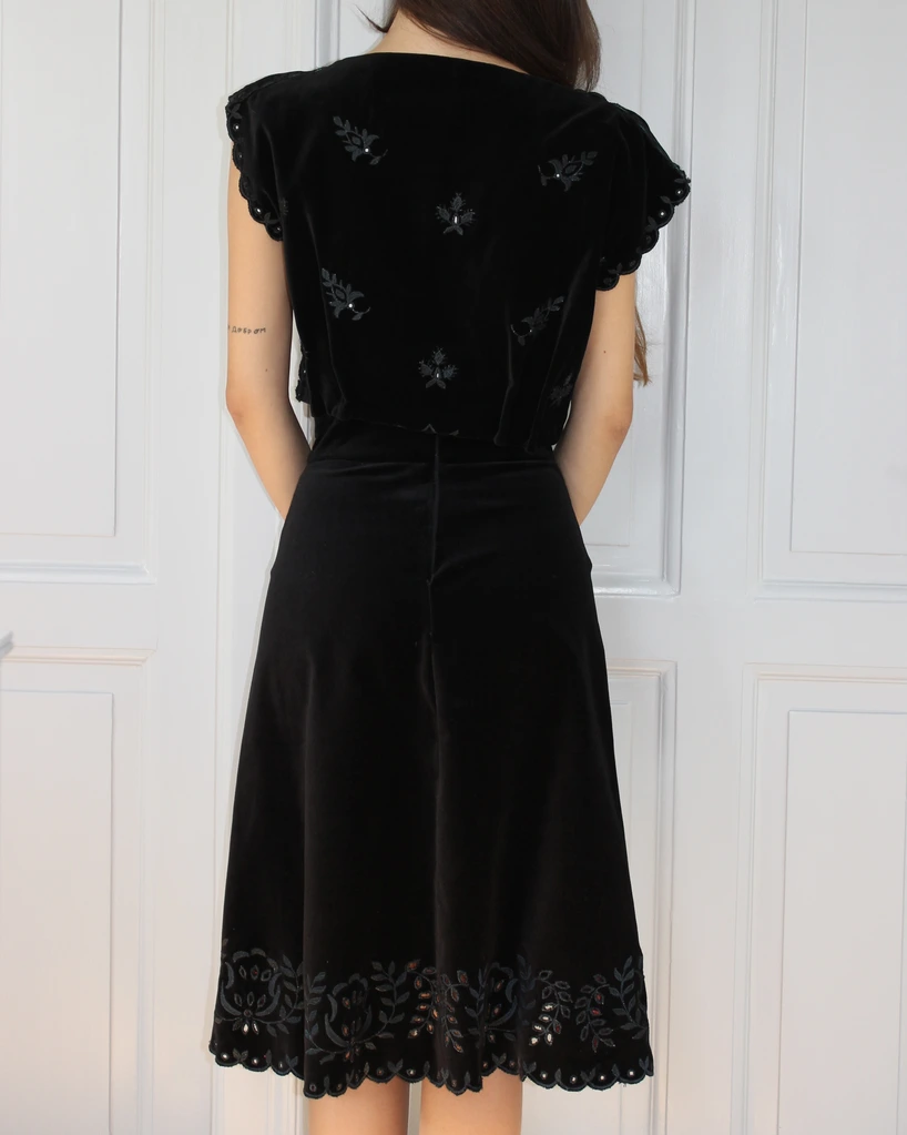 Velvet black embroidered top